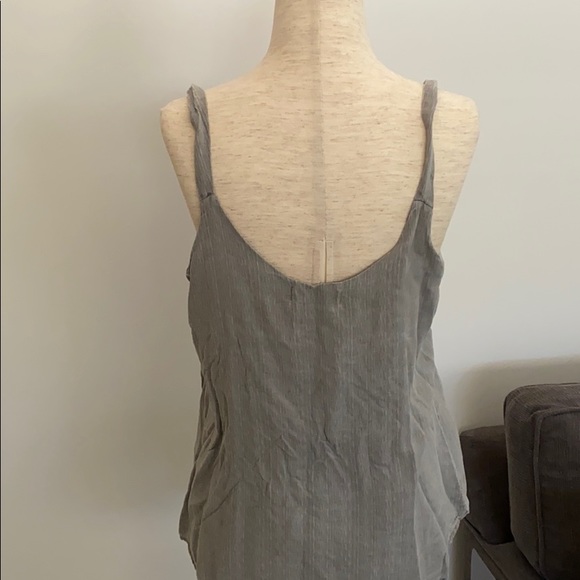 Bella Dahl gray tank top - Picture 3 of 4